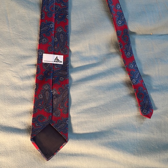 This is a ketch tie - Picture 2 of 4